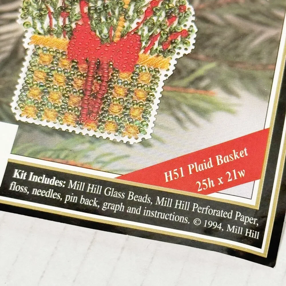 x4 Mill Hill Counted Glass Bead Kit Plaid Basket Apple Delicious Ornament/Pin